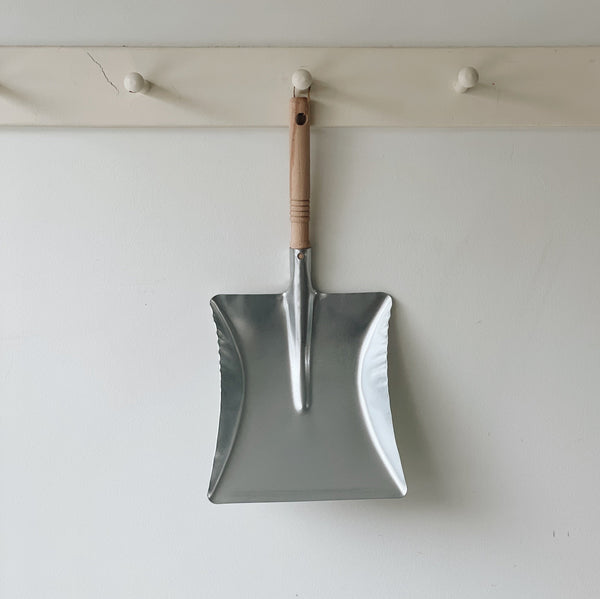 Galvanized Dust Pan
